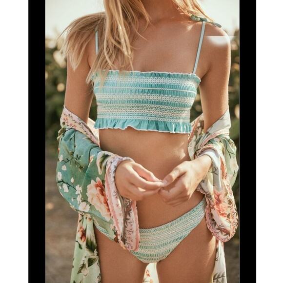 Agua Bendita Pistachio Bikini Set Size Large - Picture 2 of 6